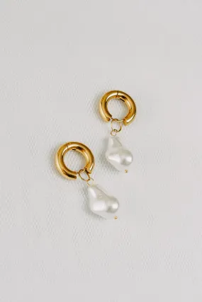 BAROQUE PEARL | BOLD HOOPS