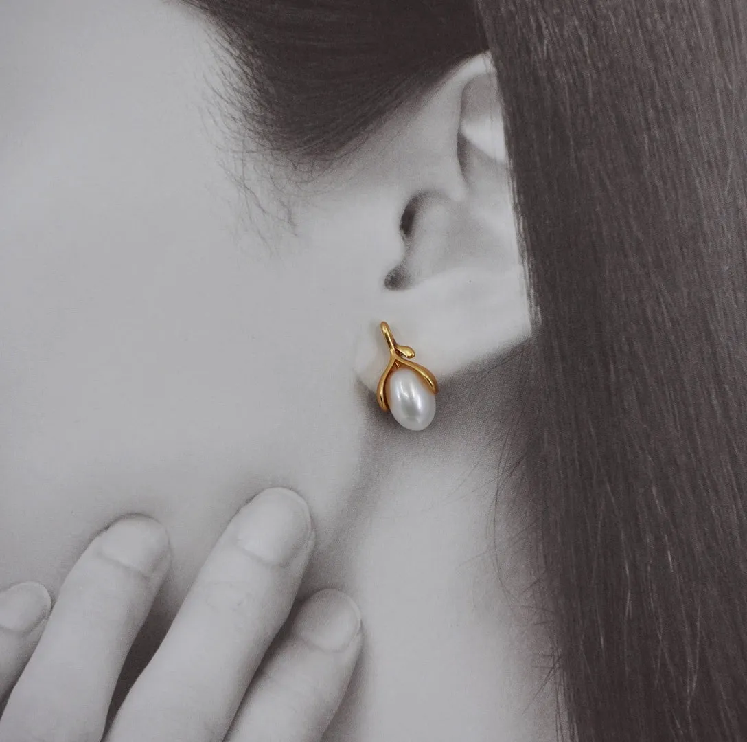 Gold Flower Petal Stud Earrings with Pearl Ear Nut