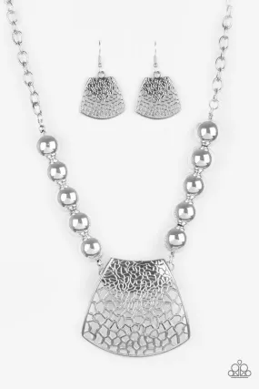 Paparazzi Necklace ~ Large and In Charge - Silver