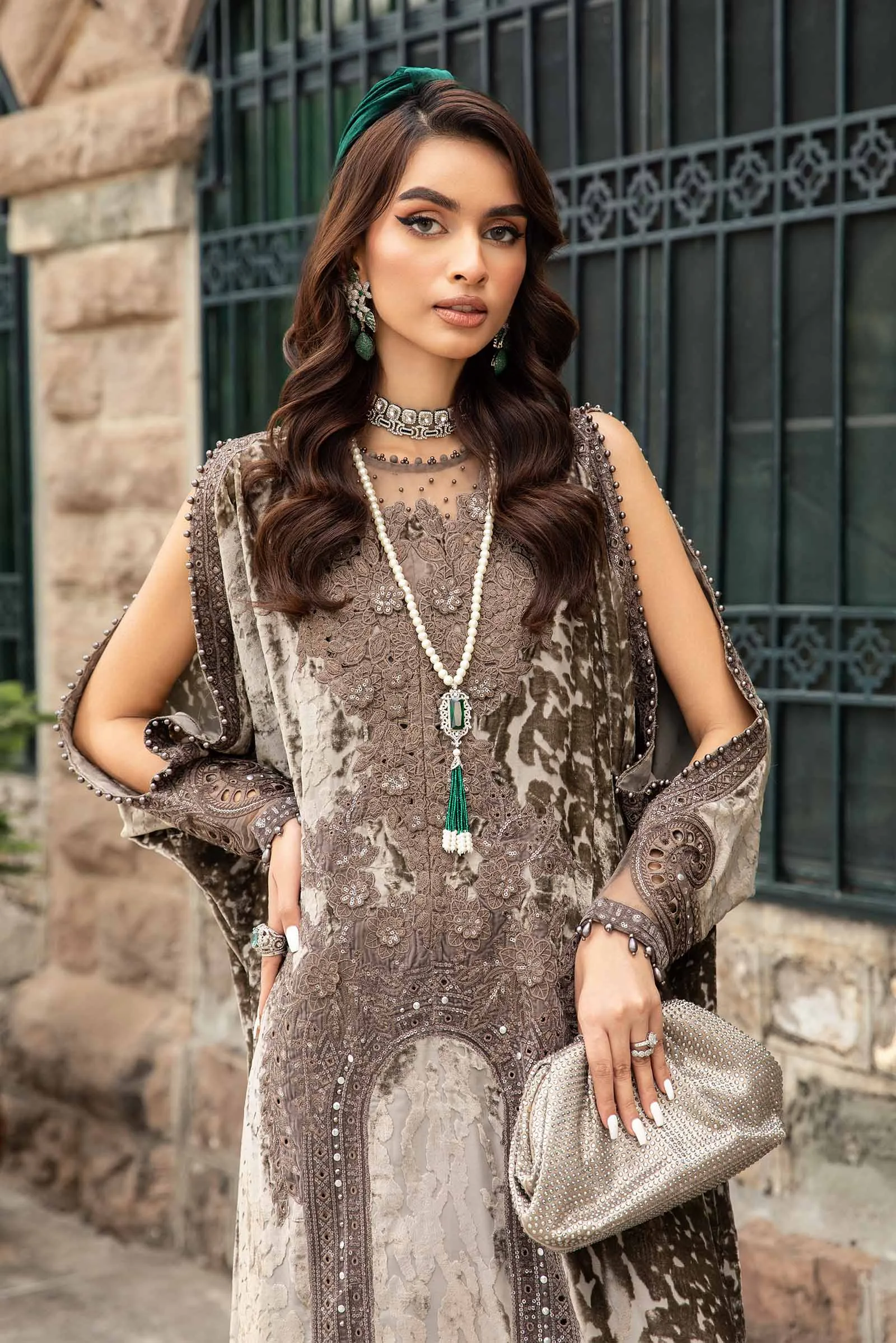 Winter Luxe'24 - 3 Piece Unstitched Embroidered Palachi Suit | DL-1201